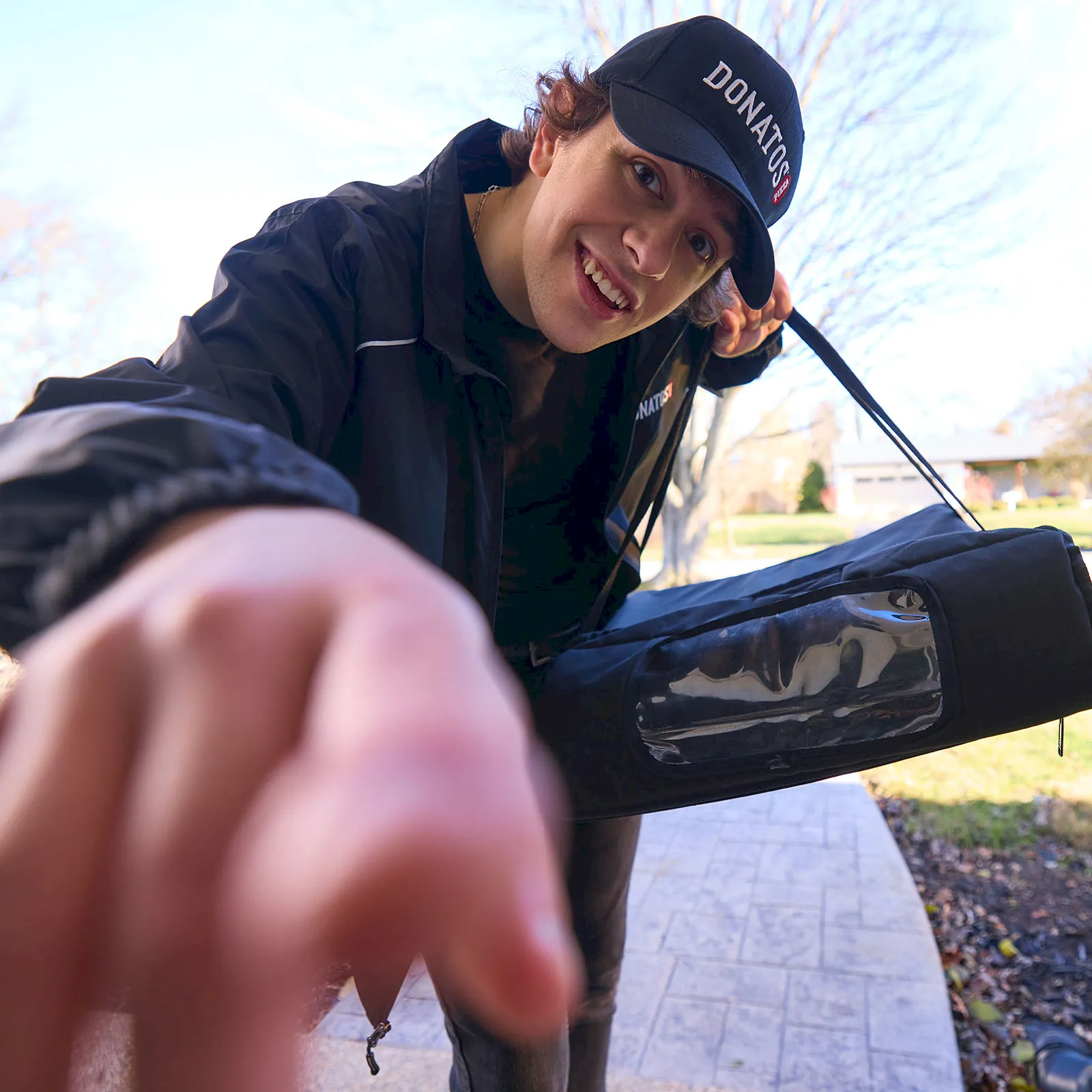 fechtor-tile-donatos-delivery